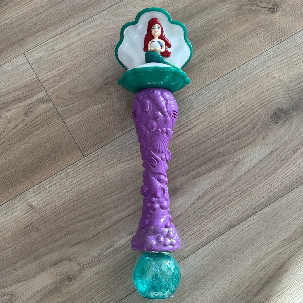 Disneyland Ariel Bubblewand brand new